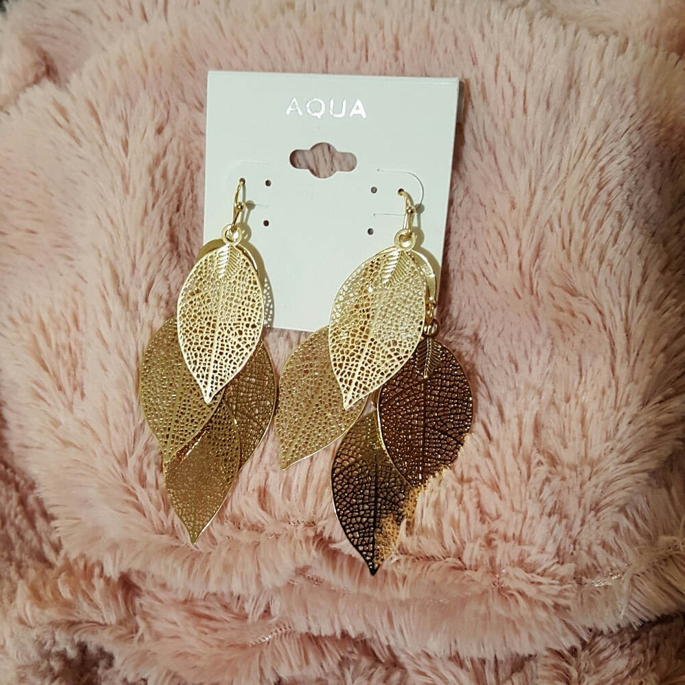 Aqua leafs earrings